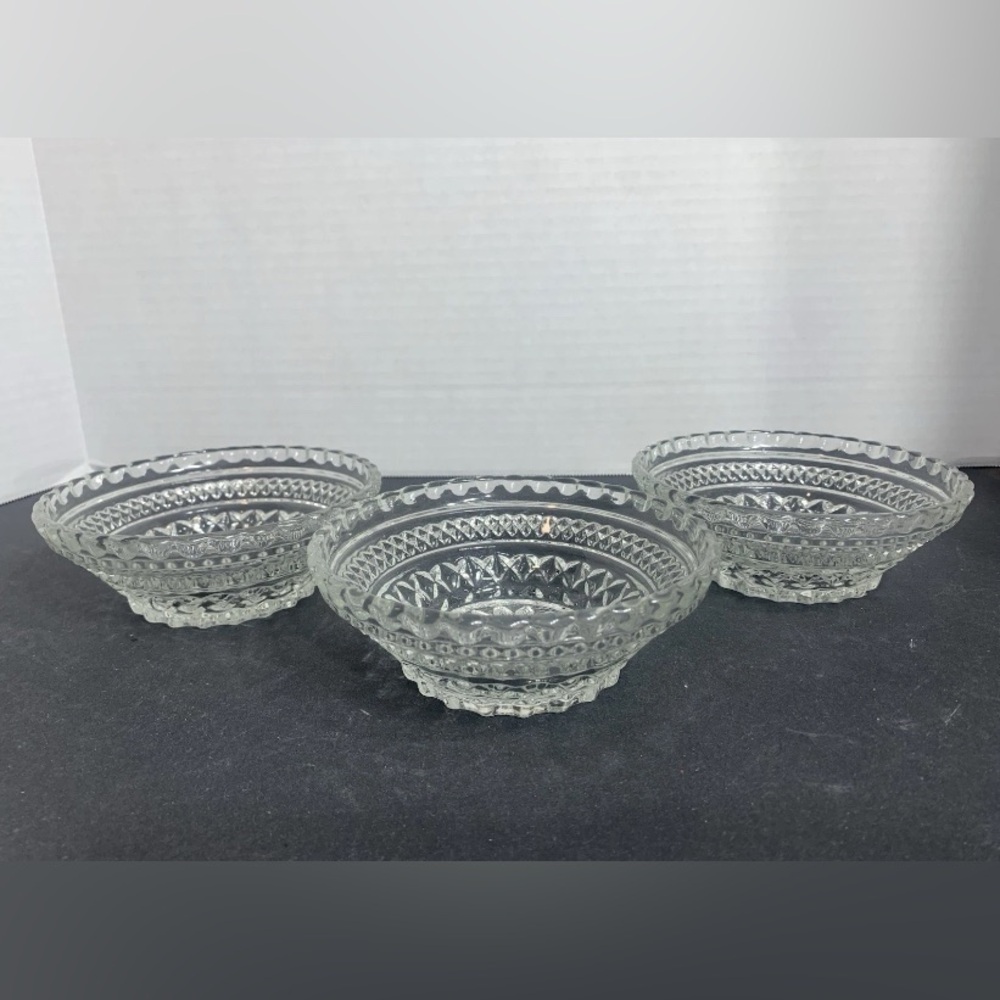 vintage Anchor Hocking Wexford small fruit or dessert bowls